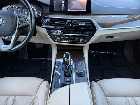 Used 2019 BMW 530i w/ Convenience Package image 11