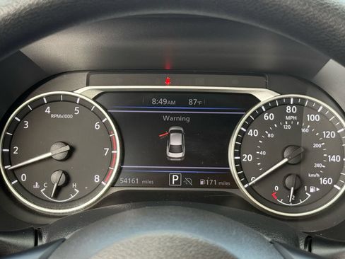 Used 2024 Nissan Sentra SV FWD image 18