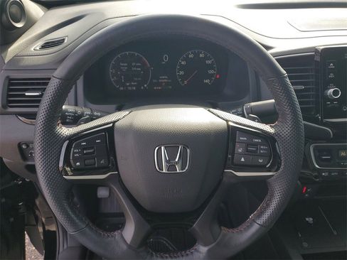 Used 2024 Honda Ridgeline Black Edition image 11