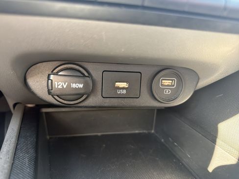 Used 2023 Hyundai Elantra SEL FWD image 27