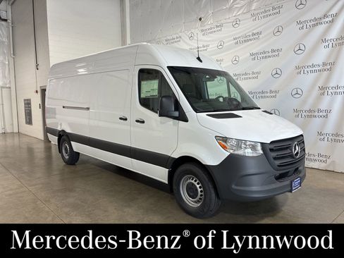 New 2025 Mercedes-Benz Sprinter 2500 image 1