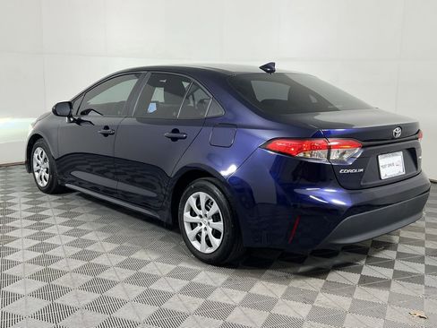 Used 2023 Toyota Corolla LE image 6