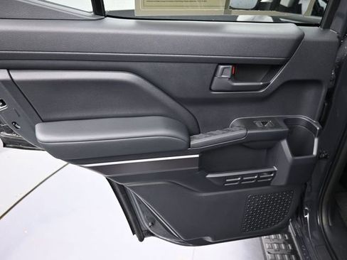 Used 2025 Toyota 4Runner TRD Off-Road image 28