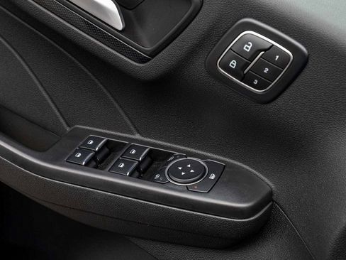 Used 2025 Ford Escape ST-Line Elite w/ Premium Technology Package image 12