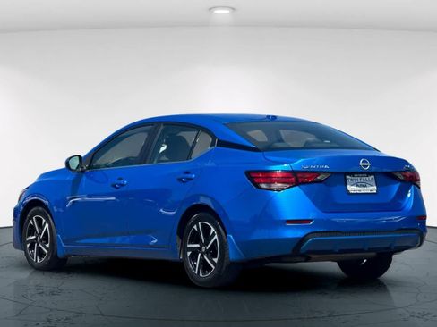 Used 2024 Nissan Sentra SV FWD image 8