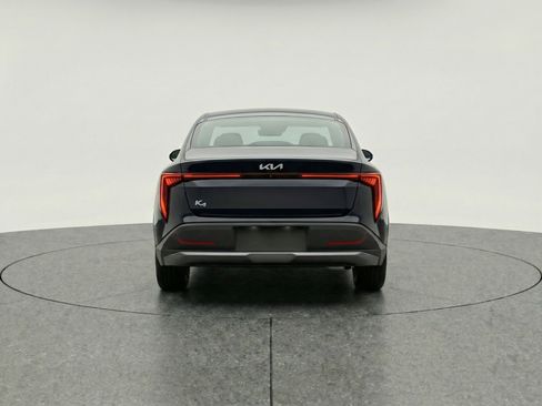 Used 2025 Kia K4 LXS image 7