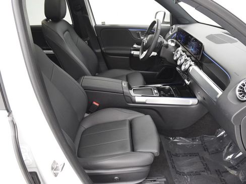 Used 2024 Mercedes-Benz EQB 250+ image 15