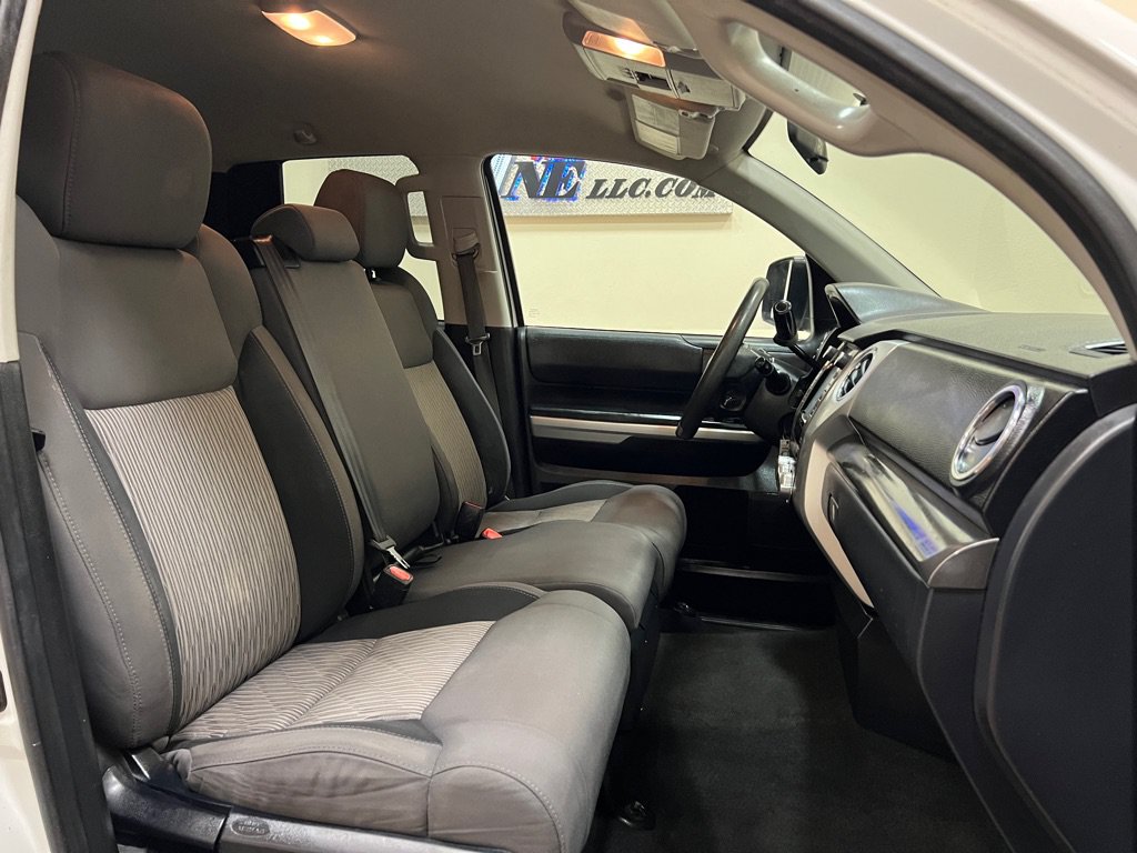 Used 2017 Toyota Tundra SR5 AWD/4WD image 24