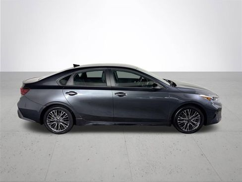 Certified 2024 Kia Forte GT-Line image 5