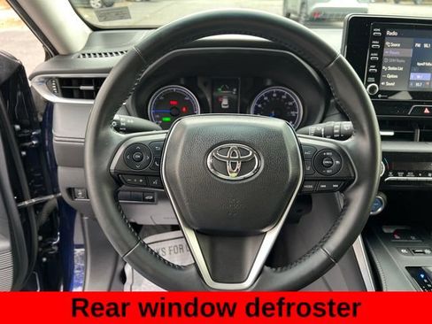 Used 2021 Toyota Venza LE w/ Carpet Mat Package (TMS) AWD/4WD image 18