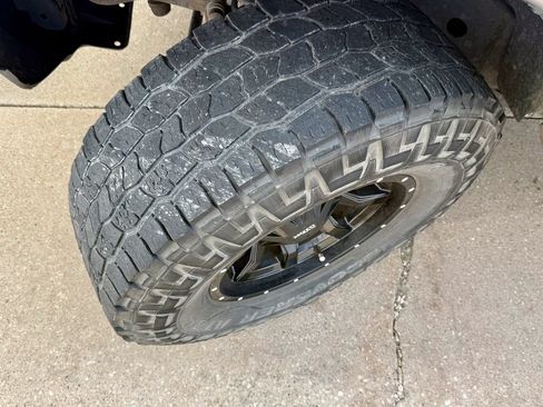 Used 2017 Jeep Wrangler Unlimited Sahara AWD/4WD image 26