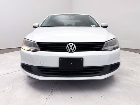 Used 2014 Volkswagen Jetta SE FWD image 2