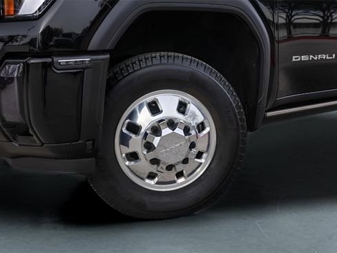 Used 2024 GMC Sierra 3500 Denali Ultimate image 32