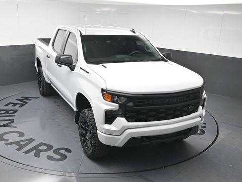 Used 2025 Chevrolet Silverado 1500 Custom w/ Turbomax Blackout Package AWD/4WD image 32