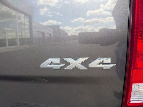 Used 2017 RAM 1500 Express AWD/4WD image 10