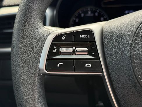 Used 2020 Kia Sorento FWD V6 image 11