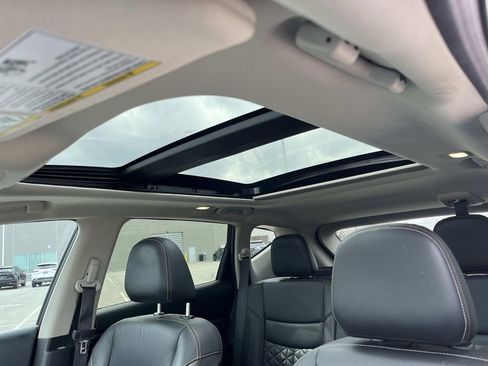 Used 2023 Nissan Murano Platinum w/ Cargo Package image 27