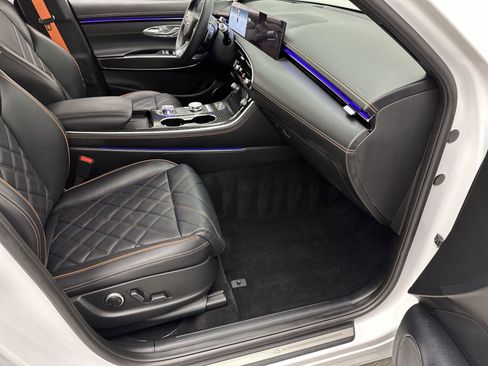 Certified 2026 Genesis GV70 3.5T Sport Prestige AWD/4WD image 25