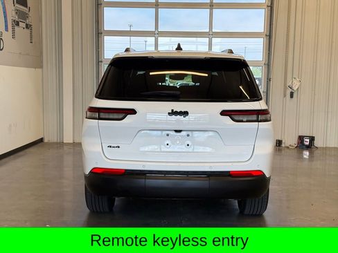 Used 2024 Jeep Grand Cherokee L Altitude AWD/4WD image 4