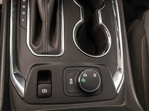 Used 2019 Chevrolet Traverse LT AWD/4WD image 28