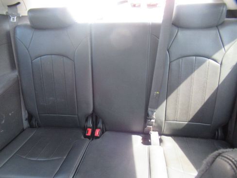 Used 2011 Buick Enclave CXL AWD/4WD image 33