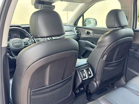 Used 2022 Kia Sorento S w/ Panoramic Sunroof Package AWD/4WD image 33