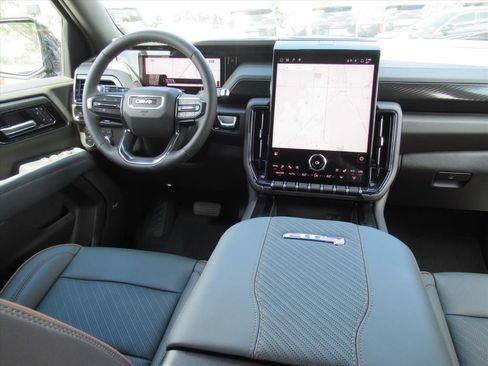 New 2026 GMC Yukon AT4 w/ AT4 Premium Package AWD/4WD image 13