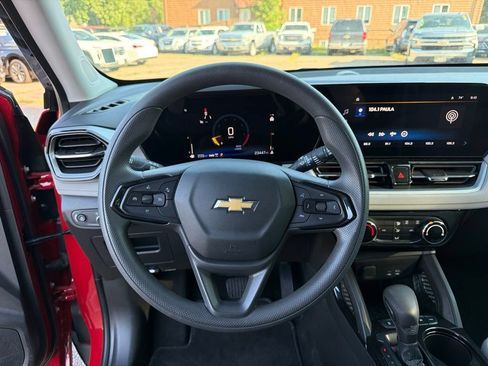 Used 2026 Chevrolet TrailBlazer LT AWD/4WD image 12