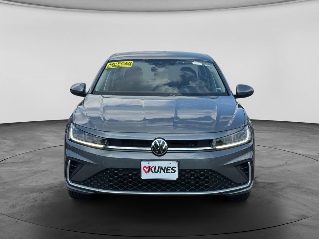 Used 2025 Volkswagen Jetta S FWD image 2