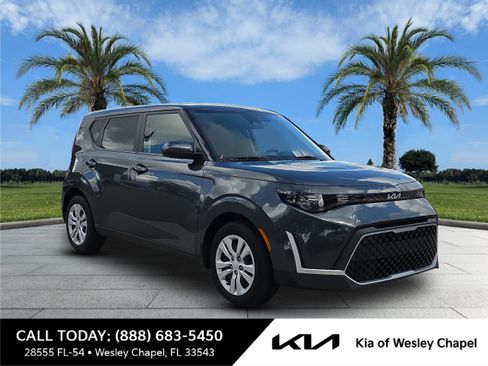 Certified 2023 Kia Soul LX FWD image 1