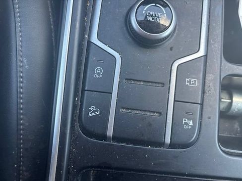 Used 2023 Kia Sorento S w/ Panoramic Sunroof Package FWD image 12