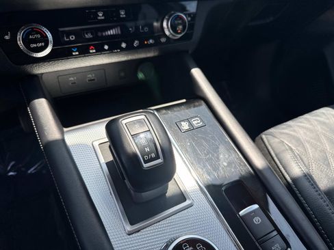 Used 2023 Mitsubishi Outlander SEL image 25