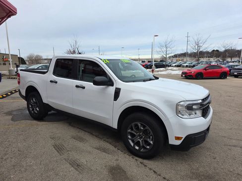 Used 2024 Ford Maverick XLT image 3