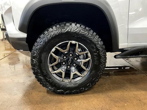 New 2026 Chevrolet Colorado ZR2 w/ Technology Package image 9
