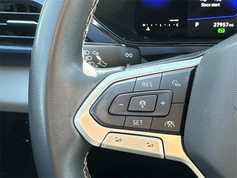 Certified 2023 Volkswagen Taos SE w/ Panoramic Sunroof Package image 20