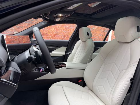 New 2026 BMW 530i xDrive w/ Premium Package AWD/4WD image 22