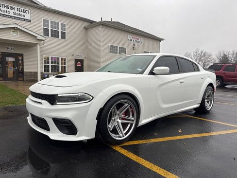 Used 2016 Dodge Charger R/T Scat Pack w/ Technology Group image 2
