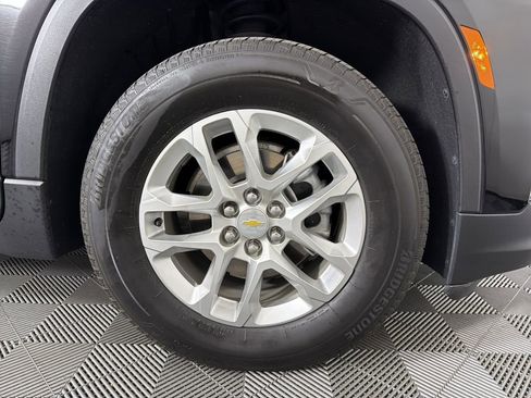 Used 2023 Chevrolet Traverse LS w/ Safety Package image 10