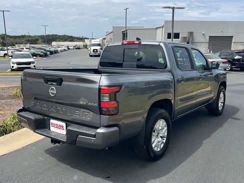 Used 2024 Nissan Frontier SV w/ SV Convenience Package image 6