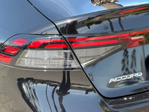 Certified 2025 Honda Accord LX image 28