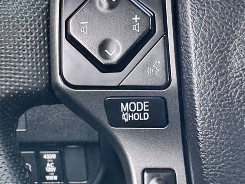 Used 2022 Toyota Tacoma TRD Off-Road w/ Technology Package AWD/4WD image 40