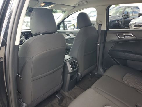Used 2025 Kia Sportage LX image 13