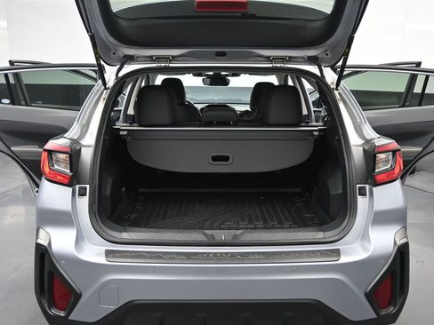 Used 2024 Subaru Crosstrek 2.5i Limited image 12