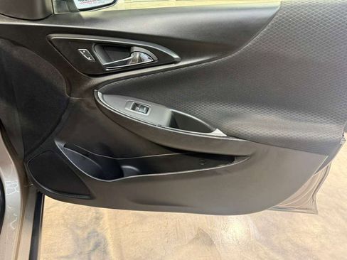 Used 2025 Chevrolet Malibu LT image 57