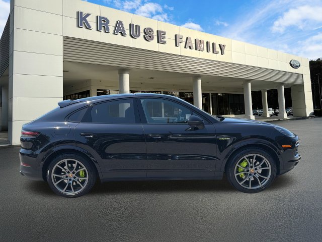 Used 2022 Porsche Cayenne Platinum Edition AWD/4WD image 9