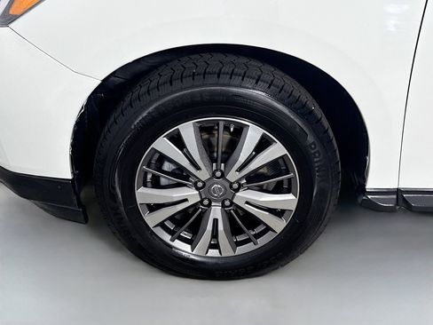 Used 2019 Nissan Pathfinder SL FWD image 38