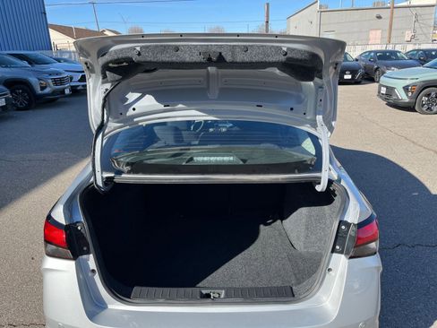 Used 2025 Nissan Versa SV image 29