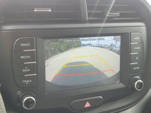 Used 2020 Kia Soul S FWD image 27