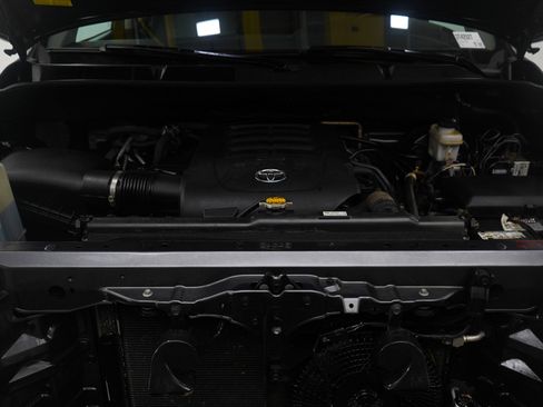 Used 2016 Toyota Sequoia SR5 image 26