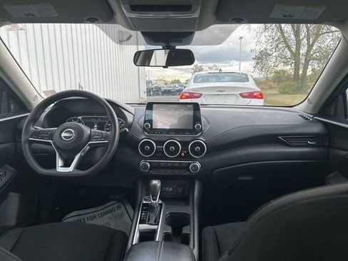 Used 2024 Nissan Sentra SV image 37